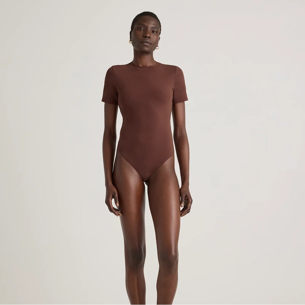 NEW QUINCE Second Skin T-Shirt Bodysuit Cocoa 18b